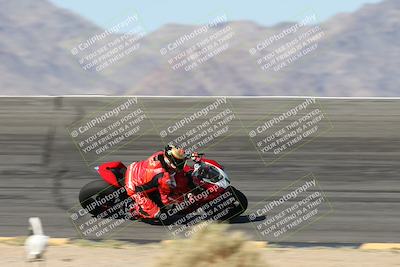 media/May-10-2025-Race Pace (Sat) [[db32fef2da]]/Vested/3-Bowl Set 1 (9am)/